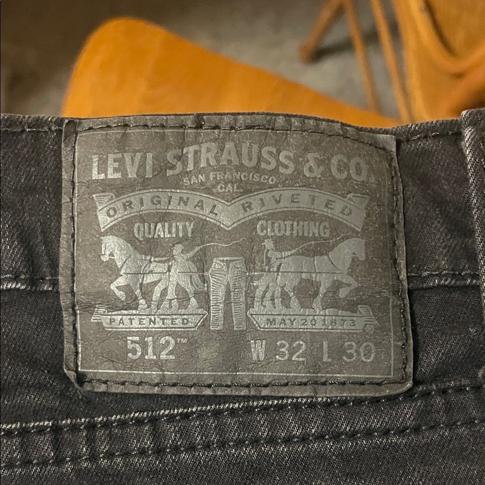 Levi's 512 32 x 30 Men's Black Slim Jeans